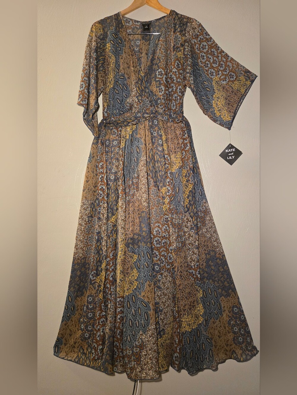 NWT Kate and Lily Paisley Peacock V-Neck Kimono Maxi Dress - Size 6